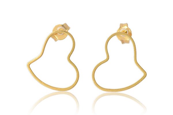 Brinco Pequeno Com Coração Vazado Folheado [F027]