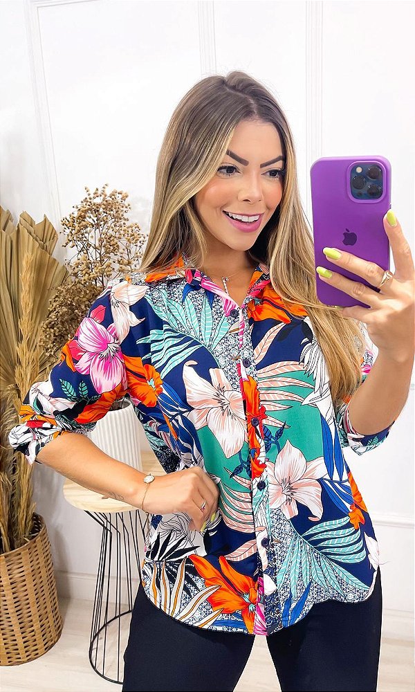 Blusa Crepe Manga Longa Detalhe Floral [F081]