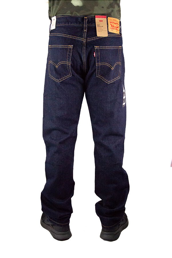Calça Levi's 505 regular lavagem escura Straight