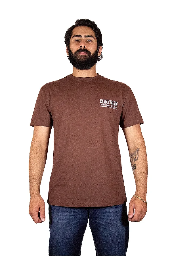 Camiseta stable Cowboys never Marrom