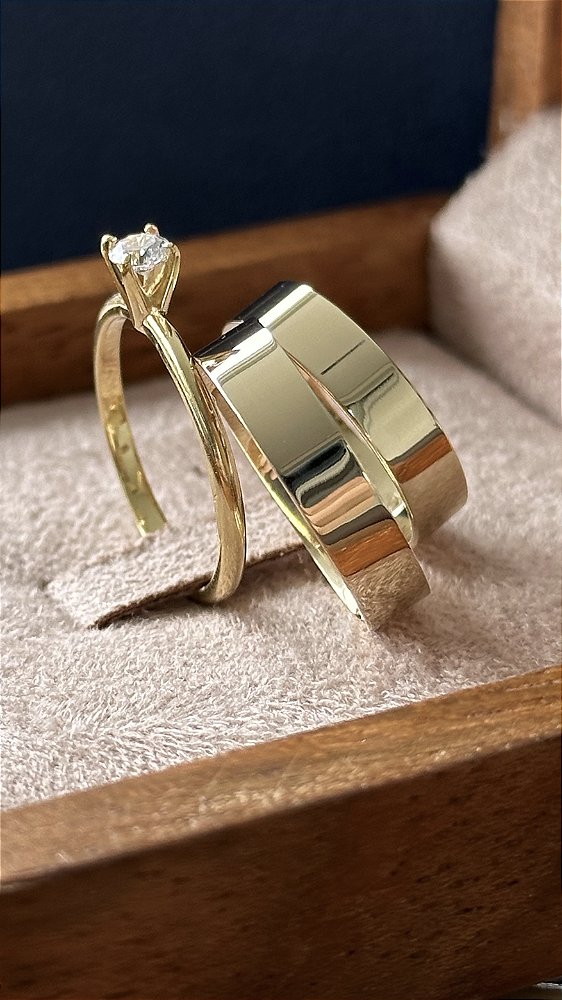 Aliança Reta Tradicional Semi Anatômica 4mm