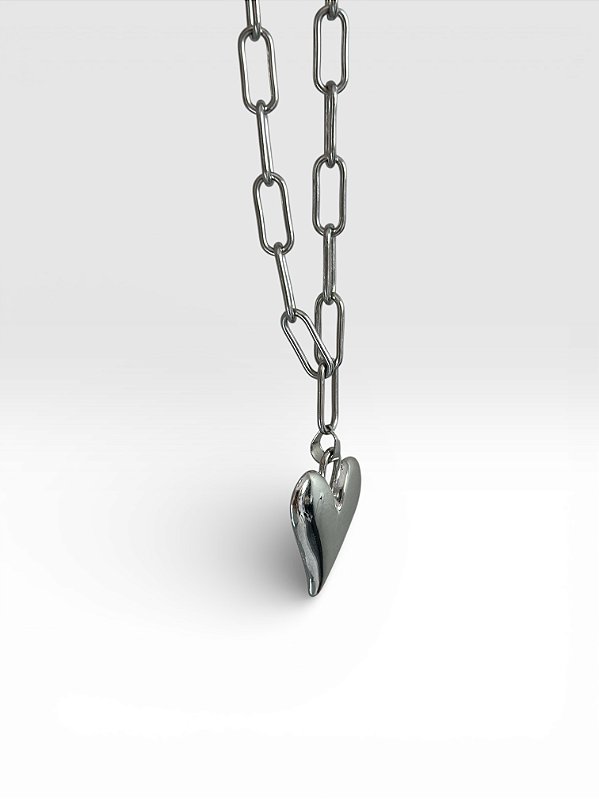 Colar Elos com Pingente de Coração Moderno