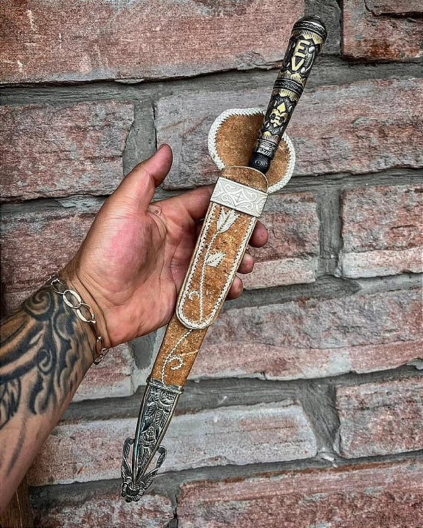 Faca Damasco Personalizada em Alpaca e Ouro