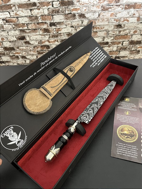 Faca Artesanal em Aço Damasco Padrão Arrowhead 9” – Cabo em Chifre de Búfalo com Alpaca