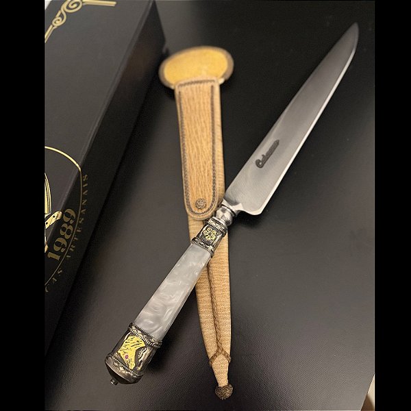Faca Forjada em Aço Carbono Brutforged 10 Polegadas com Cabo em Madrepérola e Adornos em Alpaca