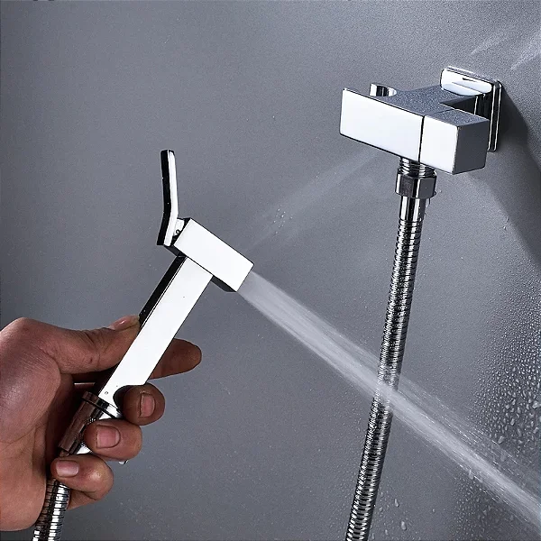 Ducha Higiênica Completa Quadrada cromada fabricada em metal