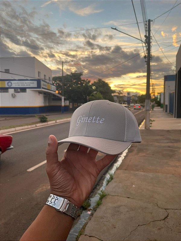 BONÉ GINETTE BORDADO IMPORTADO CREME