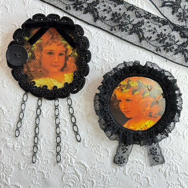 Broches vintage descanso de copo meninas