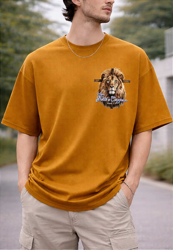Camiseta Oversized Estampa "Seja forte e Corajoso"