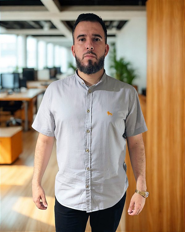 Camisa Manga Curta Sarja Gola Padre Cinza