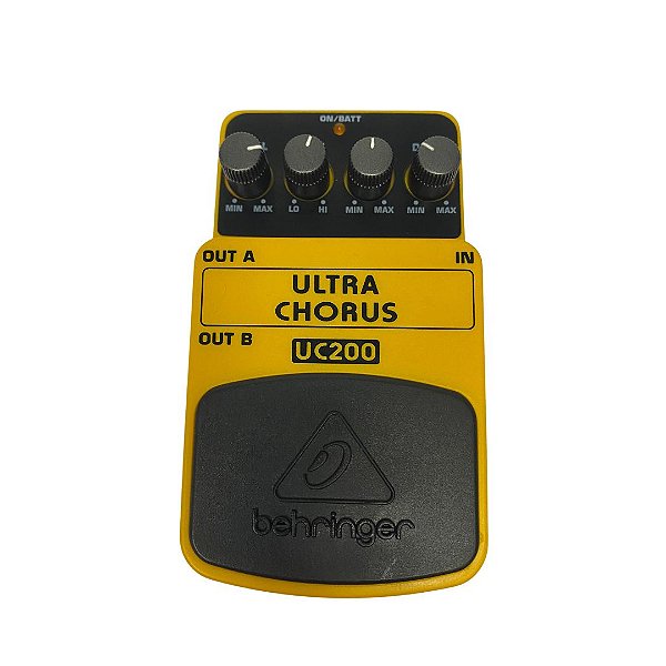 Pedal Behringer Ultra Chorus UC200 Cor Amarelo - OUTLET