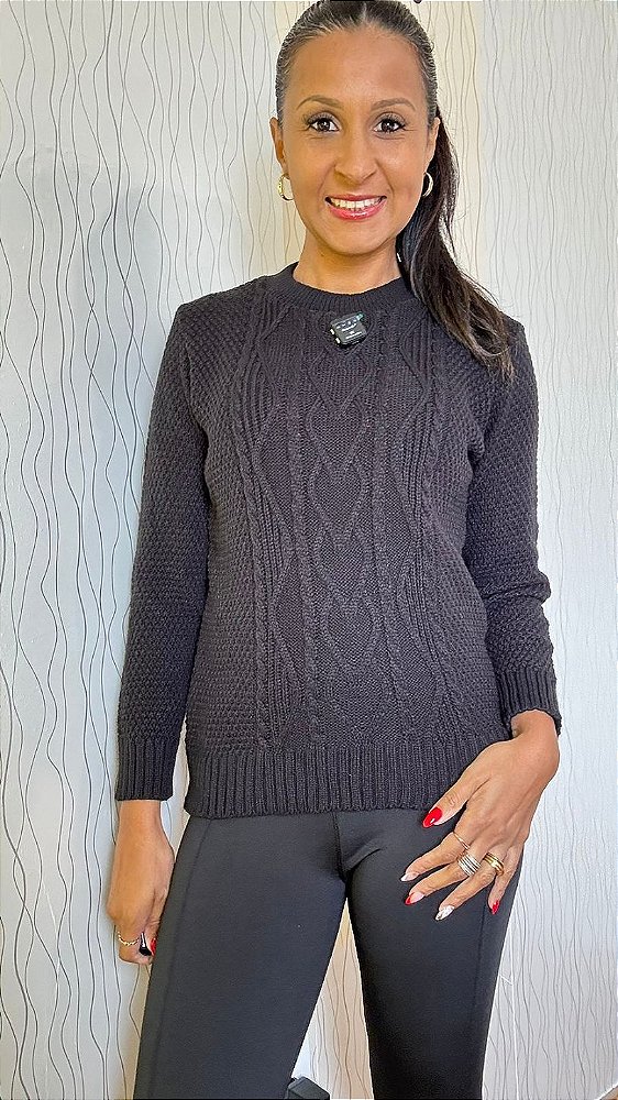 Tricô Preto com Detaçhes