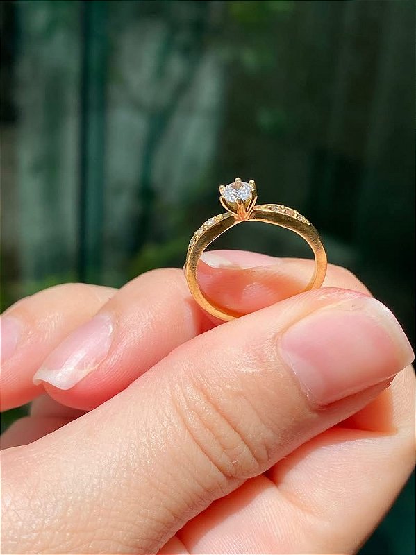 Anel noivado/casamento solitário luxo