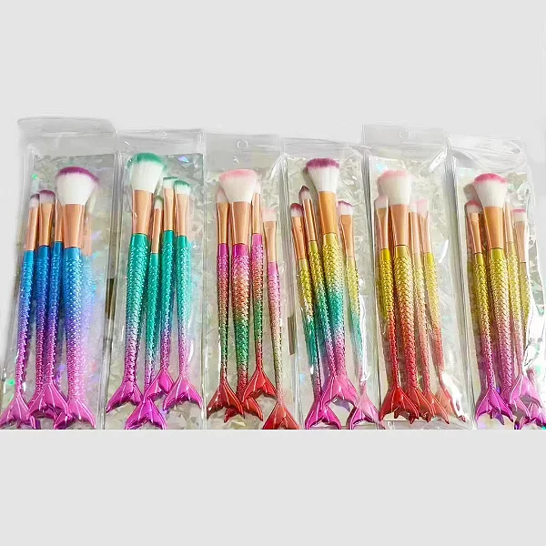 Kit Pincéis de Maquiagem Sereia – 4 Peças com Cerdas Sintéticas - Cores Sortidas