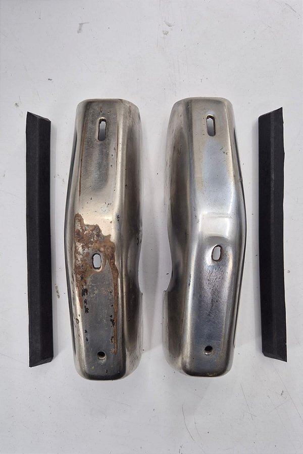 BATENTE DO PARA-CHOQUE DIANTEIRO FORD MAVERICK (CROMADO) (PAR)(ORIGINAL)