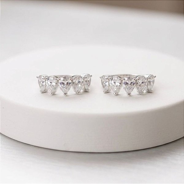 Anel com Pedras Gotas de Zircônia Banho de Ouro 18k e Prata