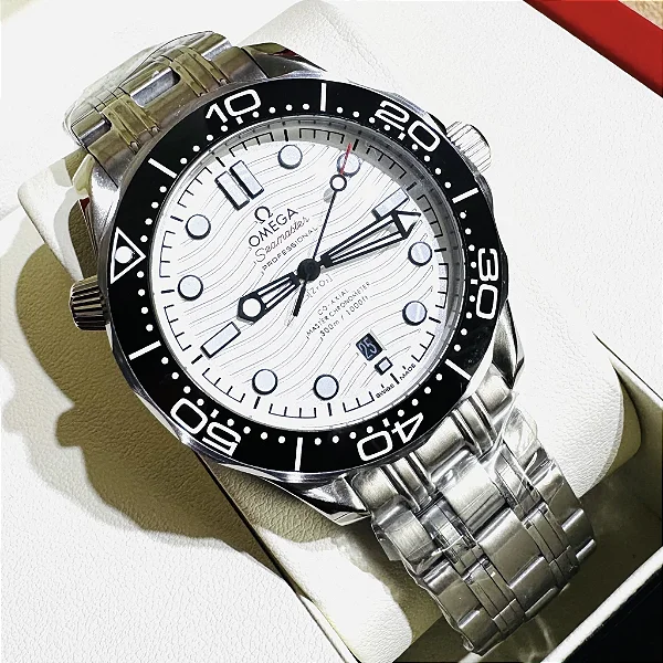 Relógio Omega Seamaster Diver 300M Professional