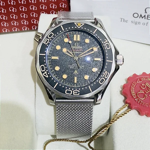 Relógio Omega Seamaster Diver 300M James Bond 60th Anniversary