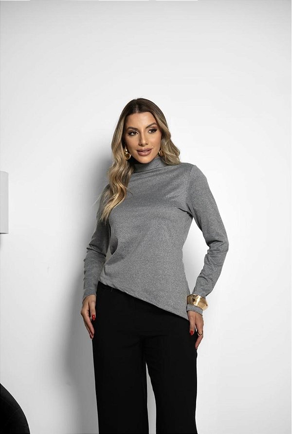 Blusa Gola Alta Em Malha Básica