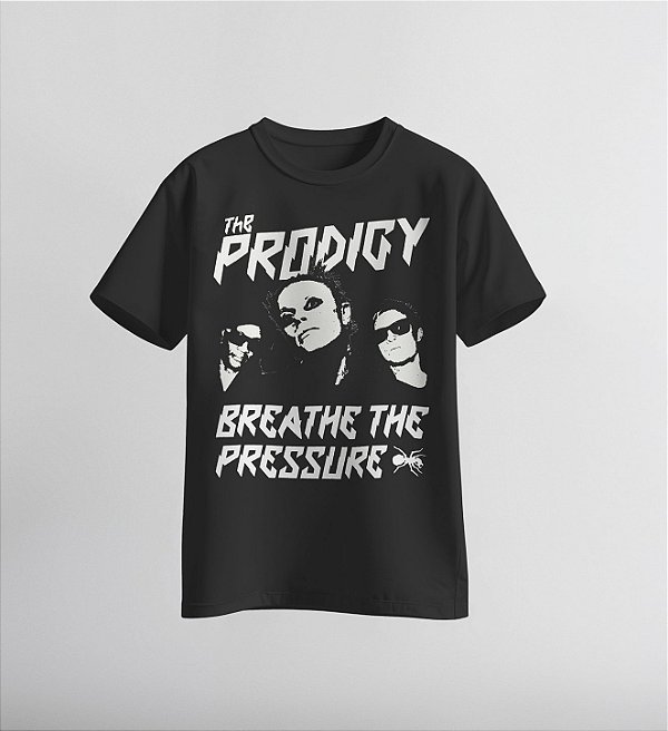 Camiseta da banda The Prodigy com arte inspirada na música Breathe