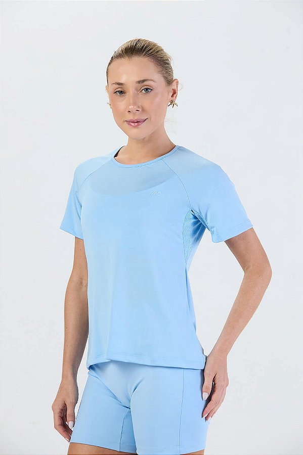 Blusa com Recortes Microfibra e Furadinho Dry Azul Frozen MC Fitness