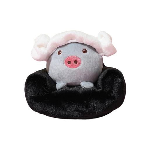 PORQUINHO CINZA SENTADO NO SOFÁ DE PELÚCIA (12CM)