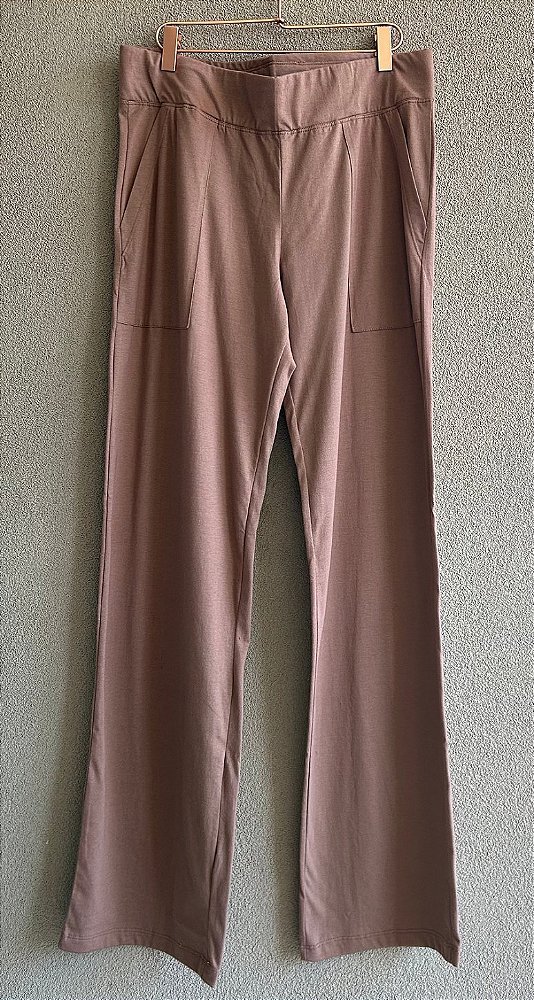 Calça malha algodão com bolso