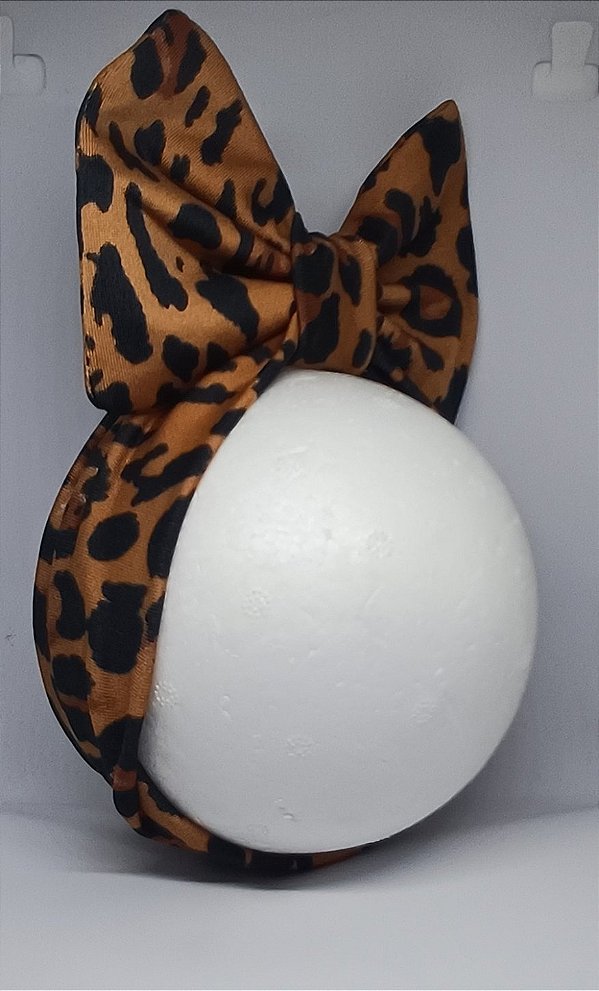 Laço Turbante Animal Print em Pé