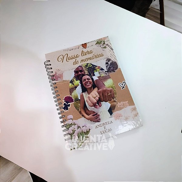 Scrapbook Personalizado Capa Dura A4 Encadernado Wire-o - 80 folhas - Papel Pólen 80g