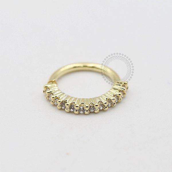 AR03 Argola Cravejada CZ de Torção Banho Ouro