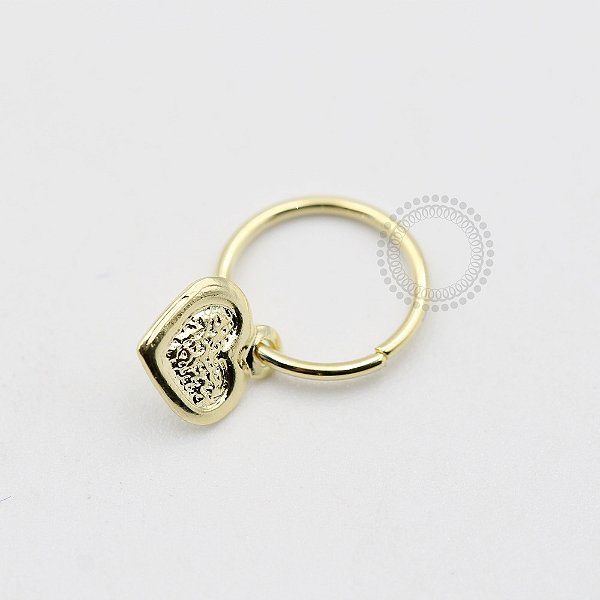 AR49 Argola Fina Pingente Coração Banho Ouro