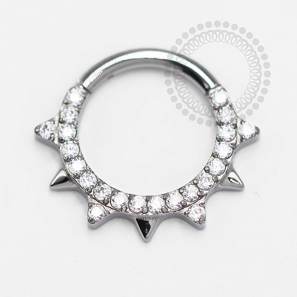 TN1356 Segmento Frontal 8mm CZ Spikes Titânio ASTM F136