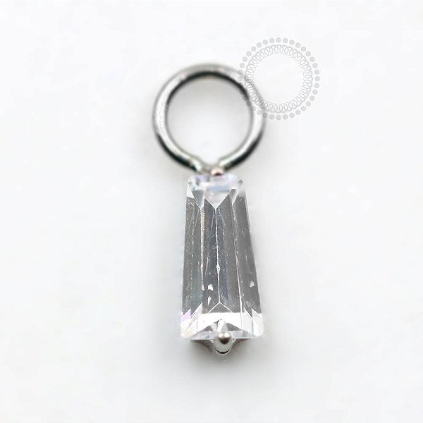 TN822 Pingente Zircônia Baguette Titânio ASTM F136