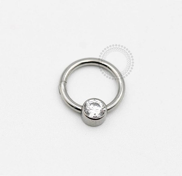 TS08 Segmento CZ Frontal Swarovski Titânio ASTM F136