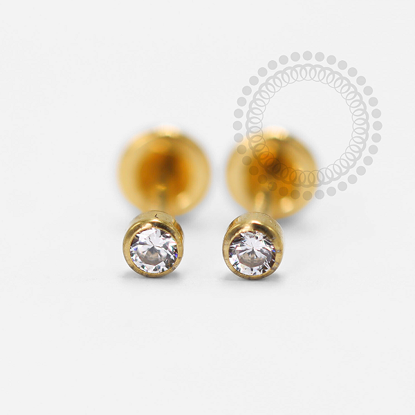 TN1377 Brinco CZ Flat Tarraxa Confort Titânio PVD Gold