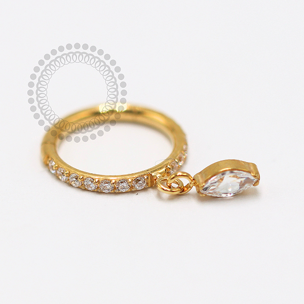 TN1536 Segmento CZ Pingente Navete Titânio PVD Gold