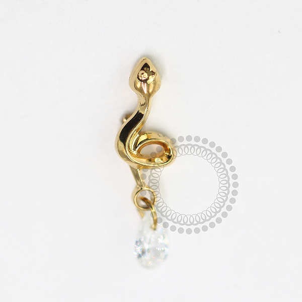 TN1584 Topo Cobra Pingente CZ Titânio PVD Gold
