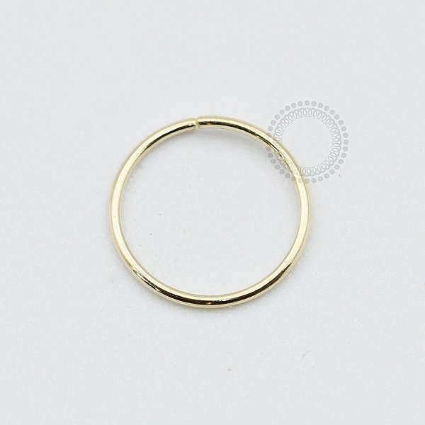 OR03 Argola Nostril Fina Torção Ouro 18K