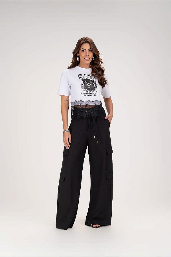 T-shirt meia malha com renda