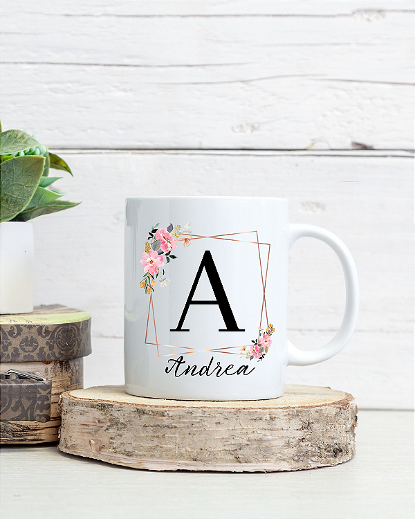 Caneca Personalizada com Nome e Inicial Floral