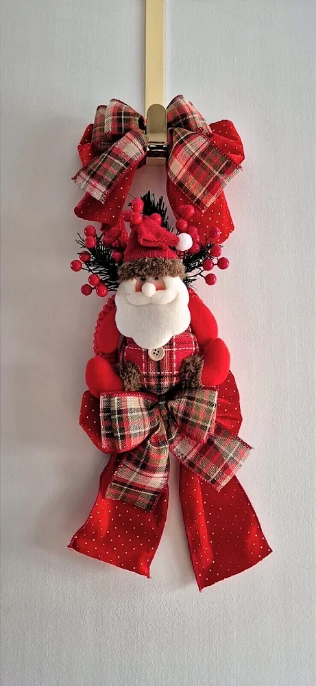 Enfeite de Porta / Parede com Elos em Crochê e Papai Noel