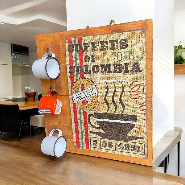 Painel cantinho do café com canecas esmaltadas para empresa ou casa