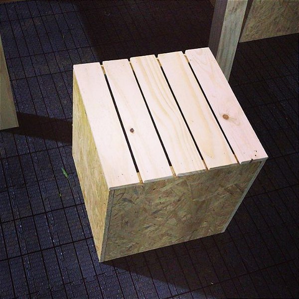 Banco osb + pallet 35x35x35 cm