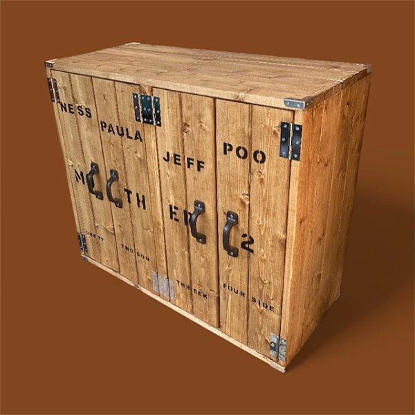 Armário customizado industrial envelhecido 2 portas