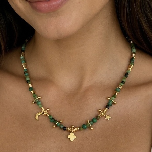 Colar Turquesa Africana Banhado a Ouro