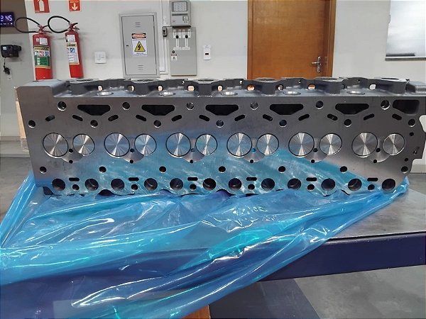20855301 - CABEÇOTE COMPLETO MOTOR VOLVO D6E
