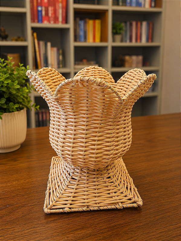 Vaso Decorativo em Fibra Sintética com Base