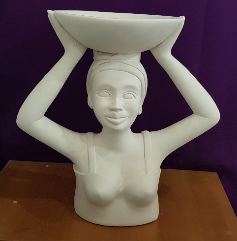 BUSTO COM BACIA 45CM - 2105