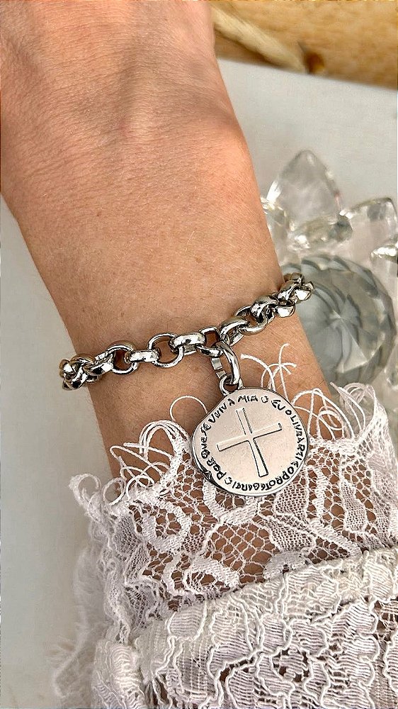 Pulseira em Corrente com Medalha das Duas Cruzes Prateada
