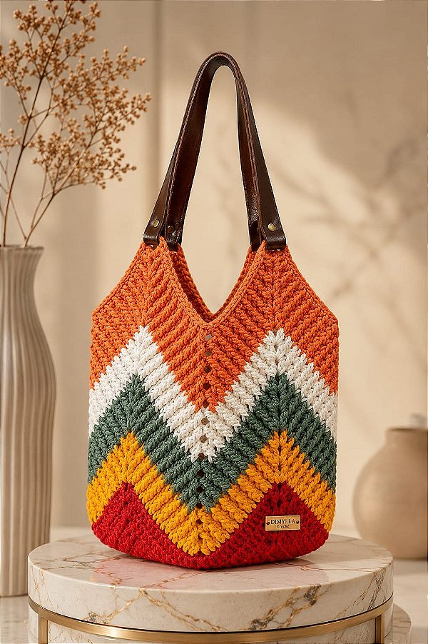 Bolsa de Crochê Colorida com Alças de Couro